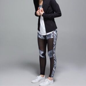 Lululemon Athletica Black and Gray Patterned Leggings